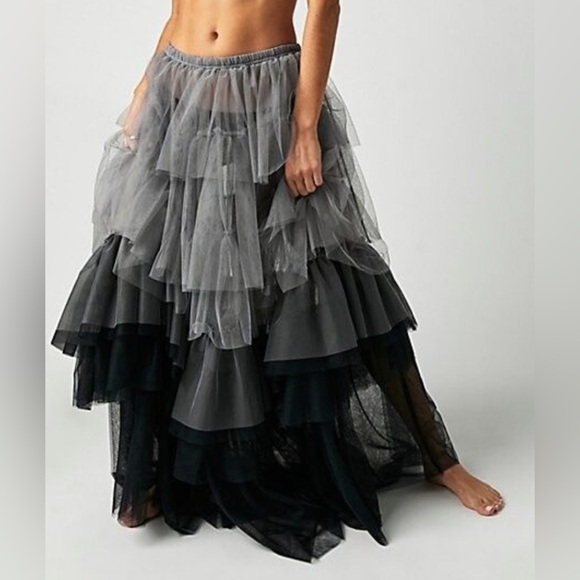 Free People Dresses & Skirts - NWOT Free People Elegant Gray Layered Tulle Skirt
